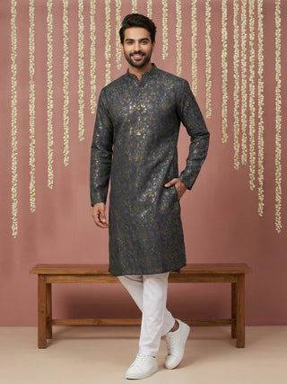 Men Cotton Blend Kurta Pyjama with Foil Print