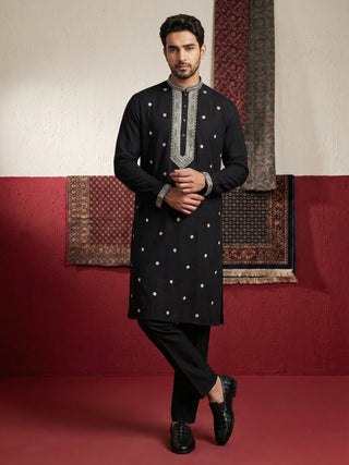 Men Japanese Black Embroidered Kurta Set