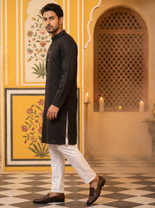 Men’s Silk Blend Thread Work Kurta Set
