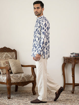 Men Cotton Blend Ikat Printed Kurta With Korean Pants