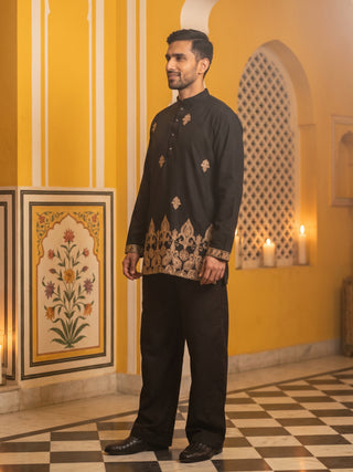 Embroidered Cotton Blend Short Kurta