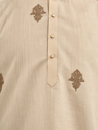 Embroidered Cotton Blend Short Kurta