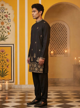 Men’s Classic Kurta Set with Rich Hemline Embroidery