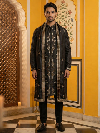 Men’s Embroidered Kurta Pyjama with Dupatta Set