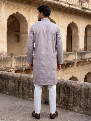 Men’s Traditional Thread Embroidered Kurta Set & Dupatta