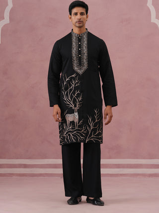 Men Ethnic Embroidered Kurta Set