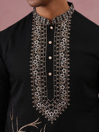 Men Ethnic Embroidered Kurta Set