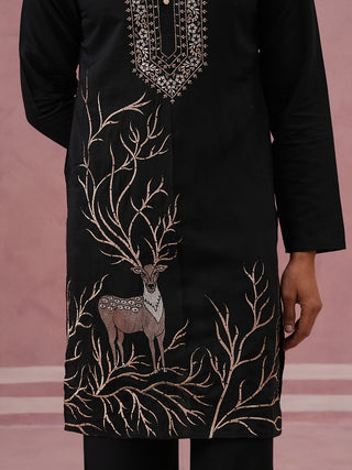 Men Ethnic Embroidered Kurta Set