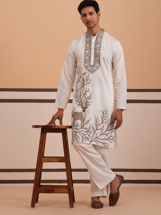 Men Ethnic Embroidered Kurta Set