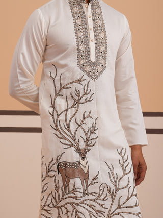 Men Ethnic Embroidered Kurta Set