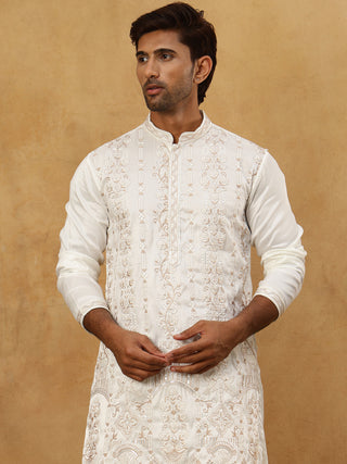 Men Silk Blend Embroidered Kurta Pyjama