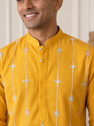 Men’s Silk-Blend Embroidered Kurta with Korean Pants