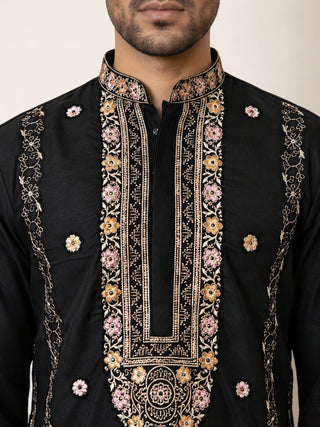 Men's Cotton Blend Embroidered Kurta