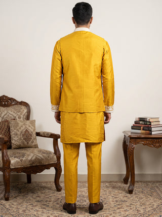 Men's Embroidered Waistcoat and Kurta Set.