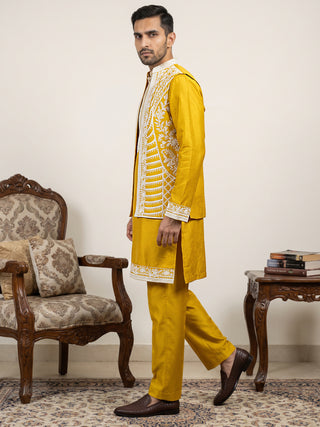 Men's Embroidered Waistcoat and Kurta Set.
