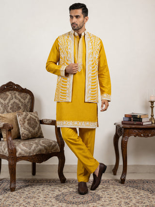 Men's Embroidered Waistcoat and Kurta Set.