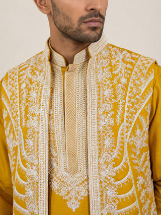 Men's Embroidered Waistcoat and Kurta Set.