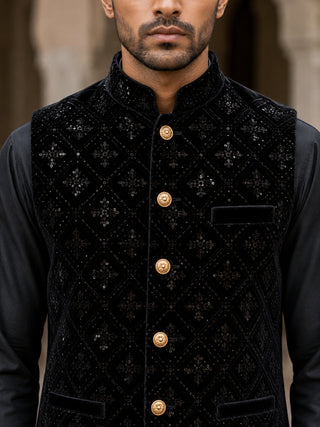 Men Embroidered Velvet Nehru Jacket Kurta Pyjama Set