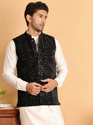 Men's Velvet Nehru Jacket With Solid Kurta Pyjama