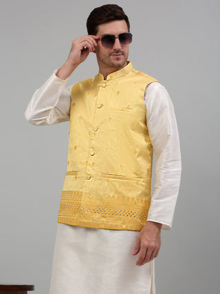 Men's Embroidered Nehru Jacket With Solid Kurta Pyjama Set.