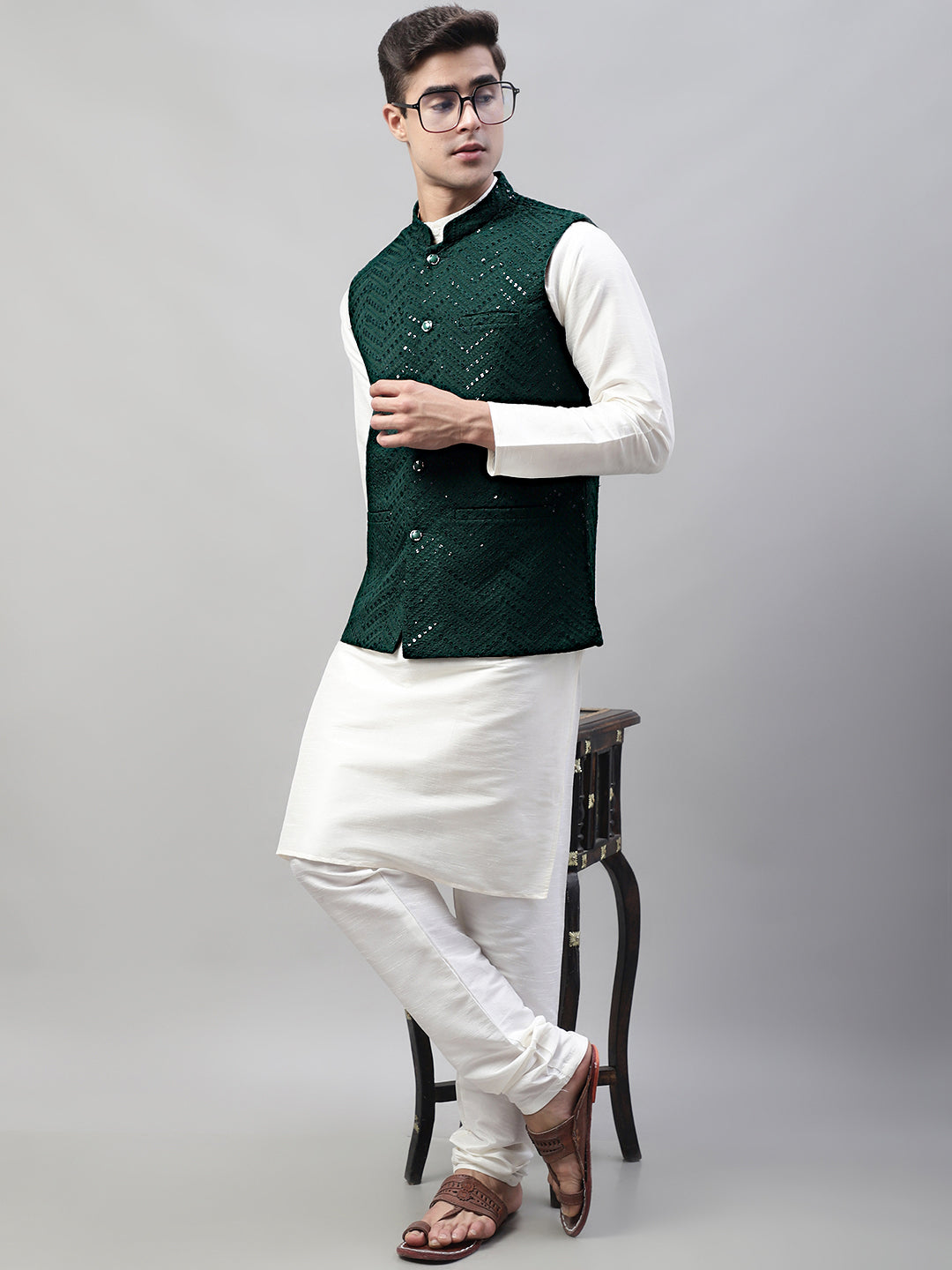 Men White Solid Kurta Pyjama with Olive Green Embroidered Nehru