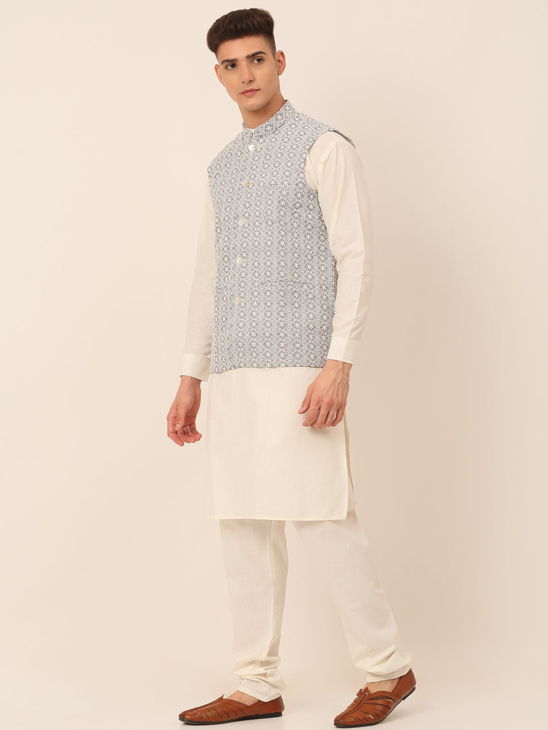 Men White Cotton Blend Kurta with Pyjamas & Embroidered Nehru Jacket