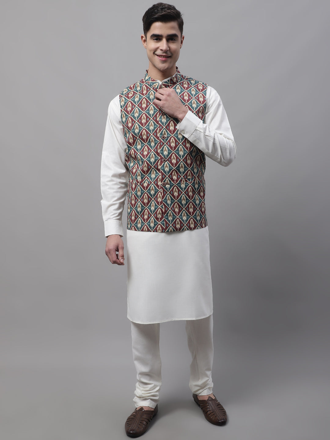 Men off-White Solid Kurta Pyjama with  Teal Blue Printed Nehru Jacket