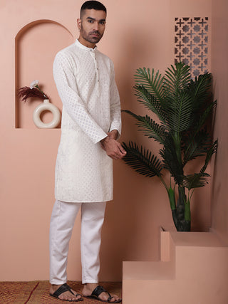 Men's Embroidered Kurta Pyjama Set