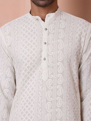 Men's Embroidered Kurta Pyjama Set