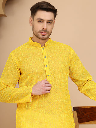 Men's Embroidered Kurta Pyjama Set