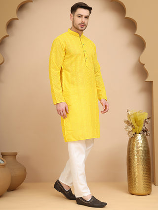 Men's Embroidered Kurta Pyjama Set