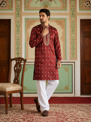 Silk Blend Embroidered Kurta Set for Men