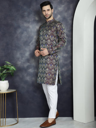 Men Purple Silk Blend Straight Kurta Pyjama Set