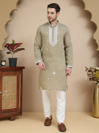 Men's Embroidered Kurta With Pyjama