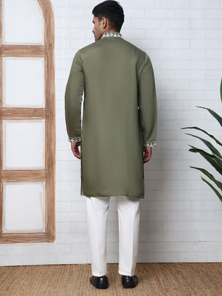 Men's Embroidered Kurta With Pyjama