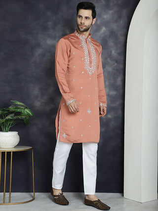 Men's Embroidered Kurta With Pyjama