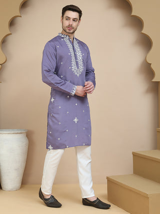 Men's Embroidered Kurta With Pyjama
