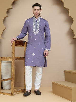 Men's Embroidered Kurta With Pyjama