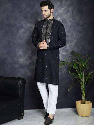 Men's Sequins Embroidered Kurta With Pyjama