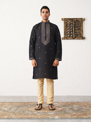 Men's Sequins Embroidered Kurta With Pyjama