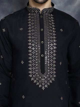 Men's Sequins Embroidered Kurta With Pyjama