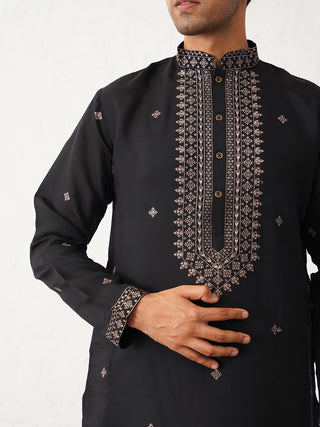 Men's Sequins Embroidered Kurta With Pyjama