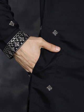 Men's Sequins Embroidered Kurta With Pyjama