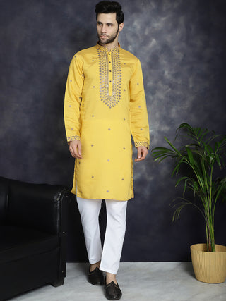 Men's Sequins Embroidered Kurta With Pyjama