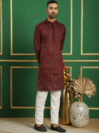 Men's Embroidered Kurta with Pyjama