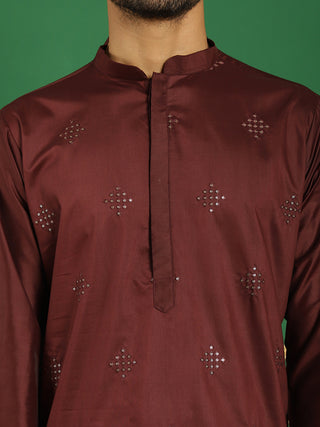 Men's Embroidered Kurta with Pyjama