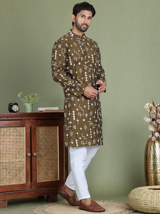 Embroidered Silk Blend Straight Kurta Pyjama