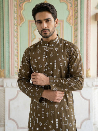 Embroidered Silk Blend Straight Kurta Pyjama
