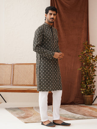 Embroidered Kurta Pyjama Set For Men
