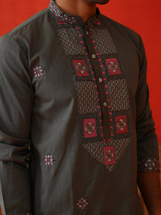 Men Grey Floral Embroidered Kurta Set